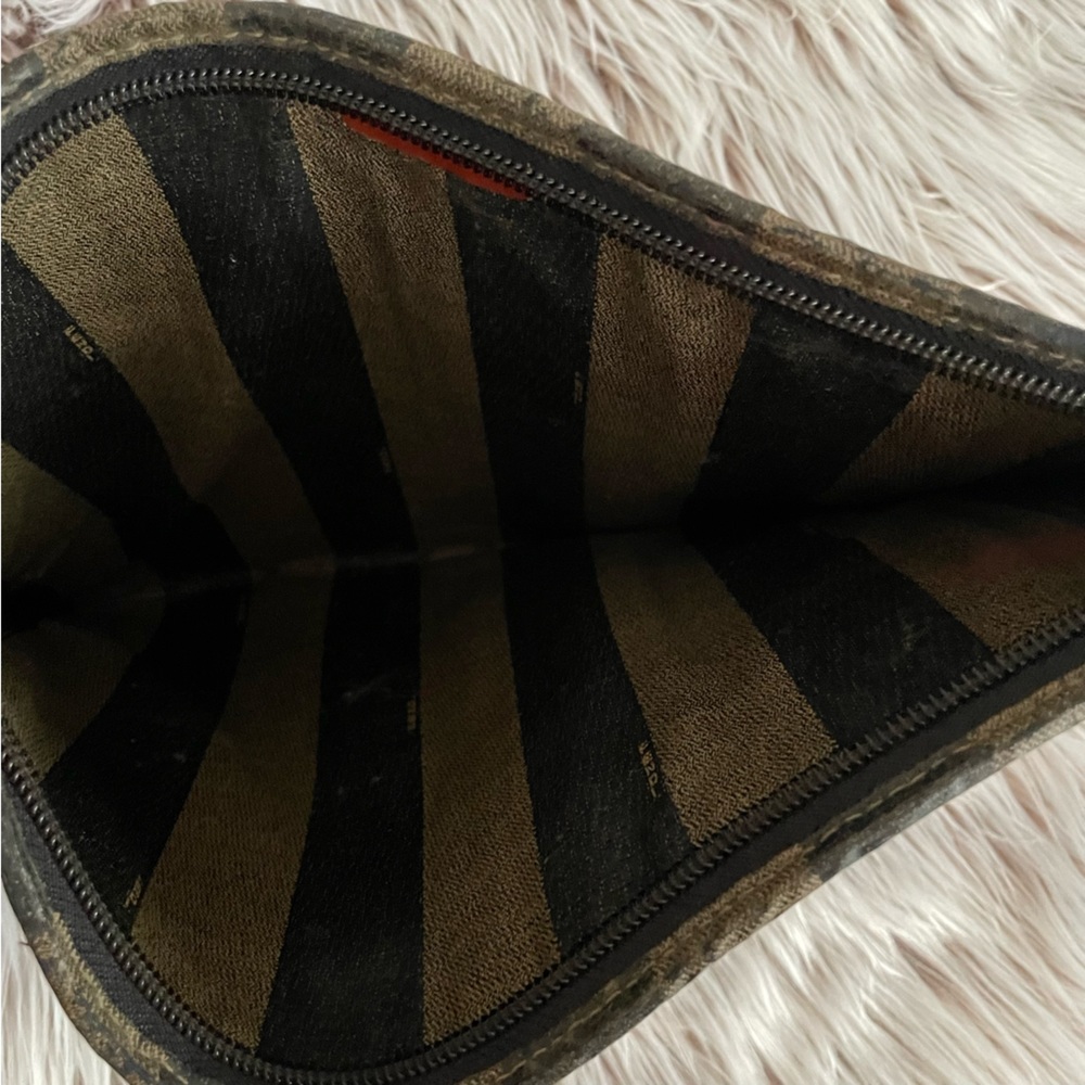 Fendi Woven Clutch - Picture 6 of 9
